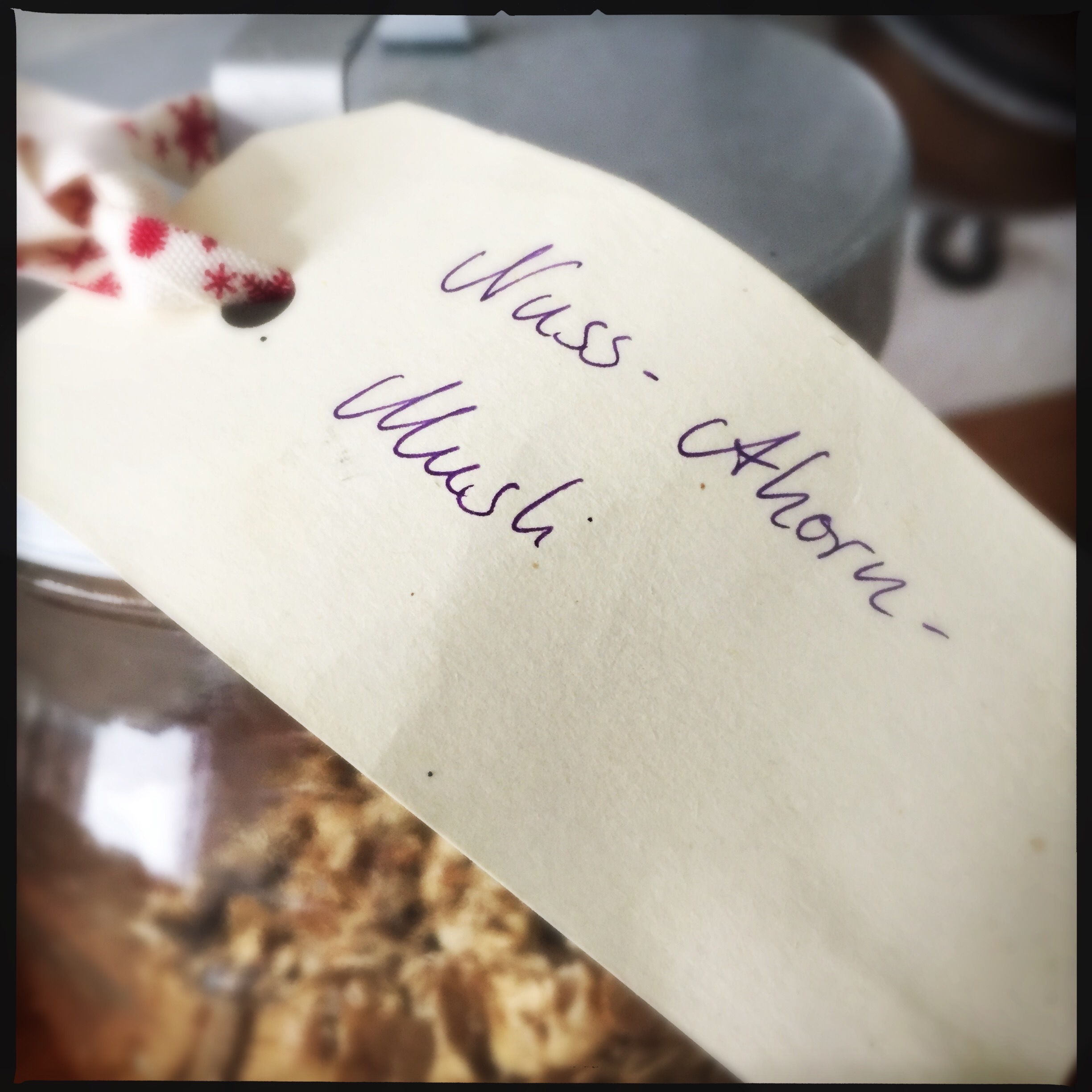 Müsli mit Nüssen und Ahornsirup selbstgemacht